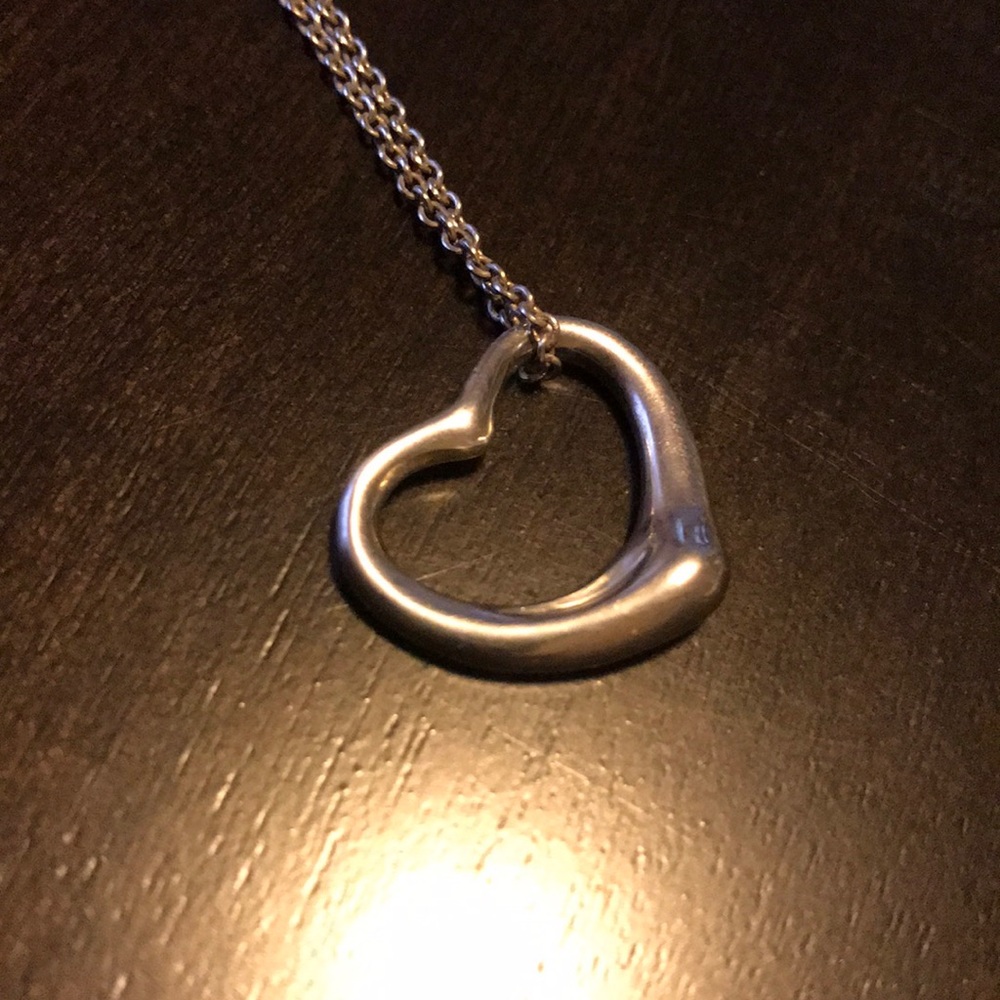 Tiffany & co heart pendant necklace